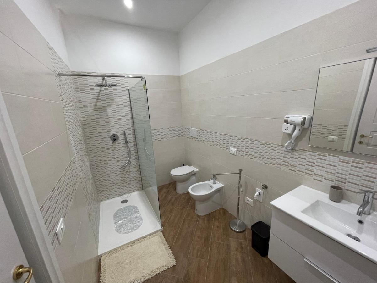 B&B Miramare Suite Borgo Tarente Buitenkant foto